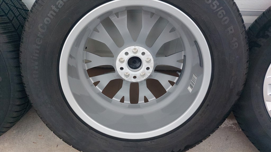 Gyári, Új,VW Tuareg III. /CASCADE/18" alufelni 5x112 Új téli gumik  5. kép