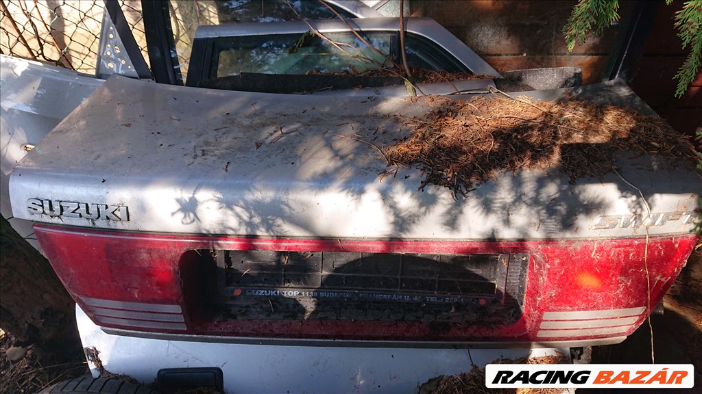 Suzuki Swift Sedan csomagtérajtó  1. kép