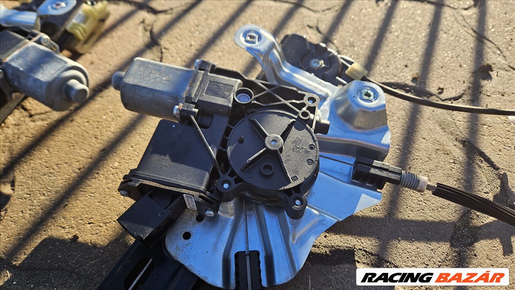 Opel Astra J Ablakemelő jobb + bal  13350759 4. kép