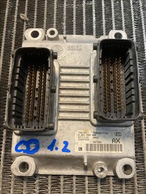 Opel Corsa D 1.2 Corsa D motorvezérlő Z12XEP 55557933 0261208940