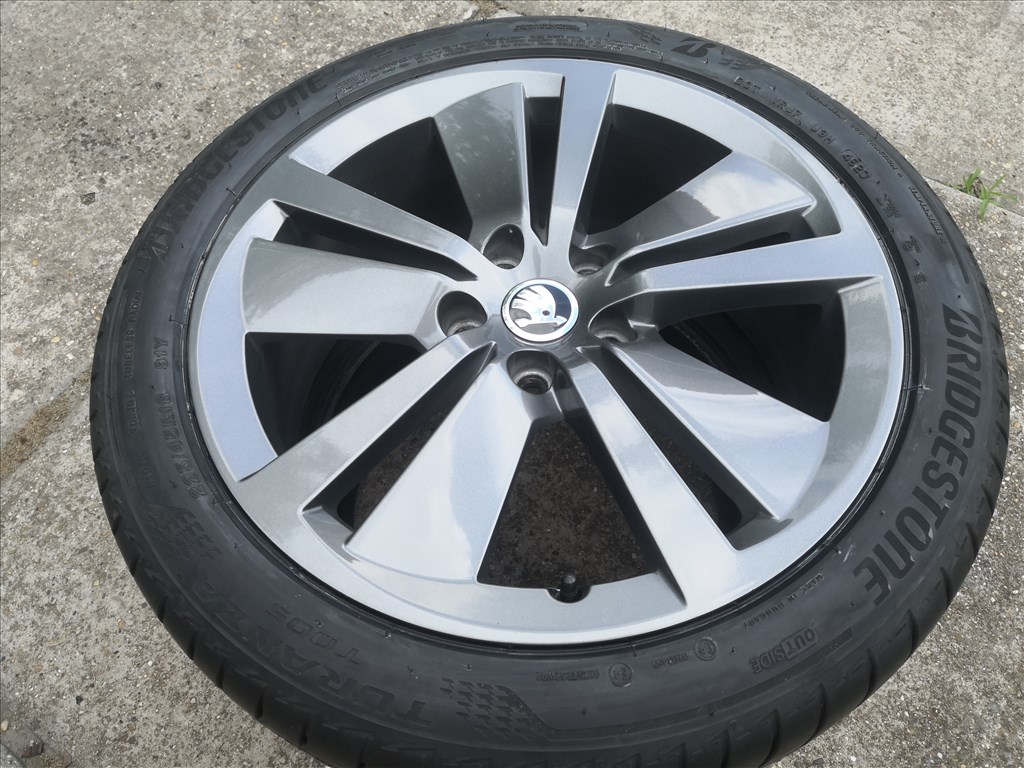  Skoda Seat Audi Volkswagen 18-as újszerű nyári kerék 1. kép