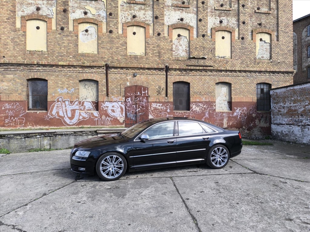 AUDI S8 5.2 V10 quattro Tiptronic Bang&Olufsen Solar Ajtószervo V10 6. kép