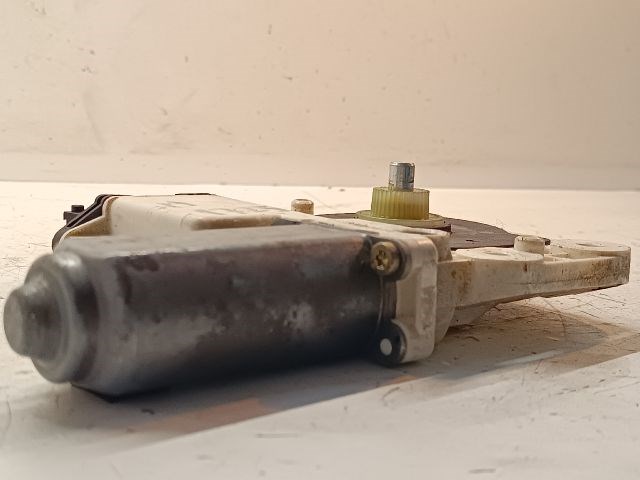 OPEL VECTRA C Bal hátsó Ablakemelő Motor 6. kép