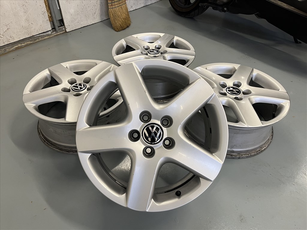 17” 5x112 VW gyári alufelni szett! Golf, Touran, Caddy, Sharan! 1. kép