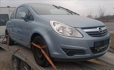 Opel Corsa D 3 ajtós jobb oldalához alkatrészek 