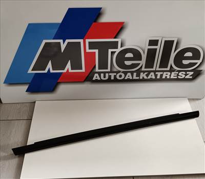 (GYÁRI ÚJ) BMW Díszléc hátsó ajtó, jobb oldal 2-es F44 / F74