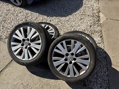 Mazda gyári alufelni szett, 5x114,3 17” 215/50R17 nyári gumi 