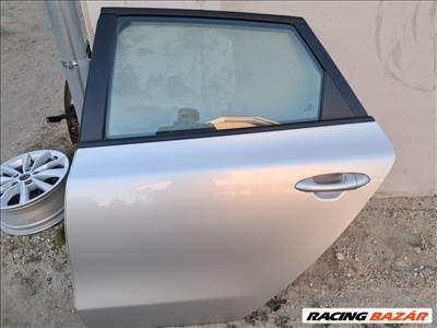 Kia Cee'd (JD) kombi Bal hátsó ajtó 