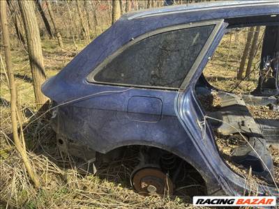 Audi A4 (B8 - 8K) vágott negyed 