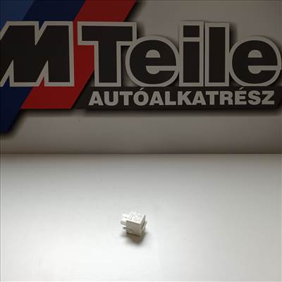 (GYÁRI ÚJ) BMW Nyitott érintkezésű relé 3-as E30 / E36 / 5-ös E28 / E34 / 7-es E32 / E38 / 8-as E31 / Z1 E30 / Z3 E36