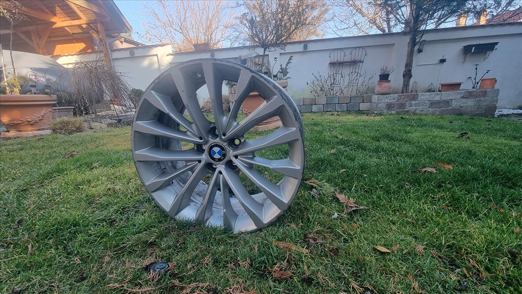  5x112 lyukosztású 8JJ 18" használt (gyári felni) alufelni 1. kép