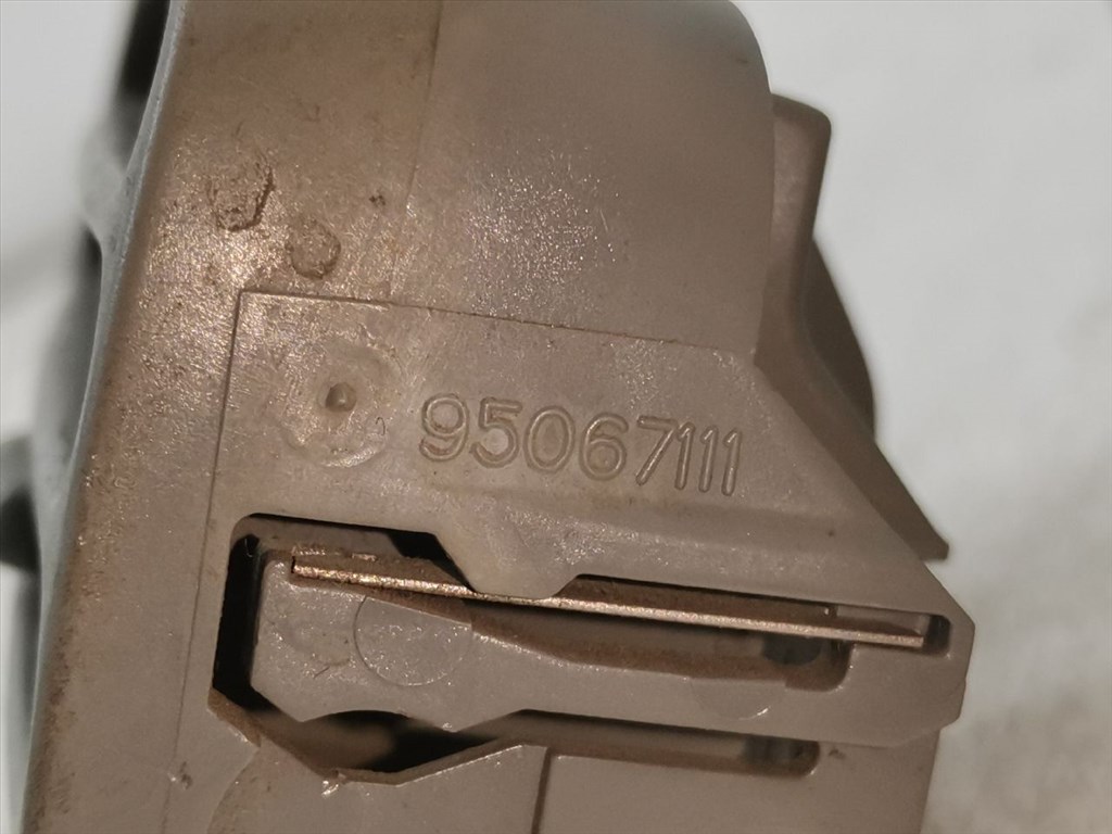 RENAULT THALIA I (LB0/1/2_) 1.4 Középső Bal Szellőző #34282# 95067111 7. kép