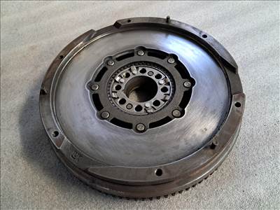 Toyota Verso 2.0 d4d kettős tömegű lendkerék 