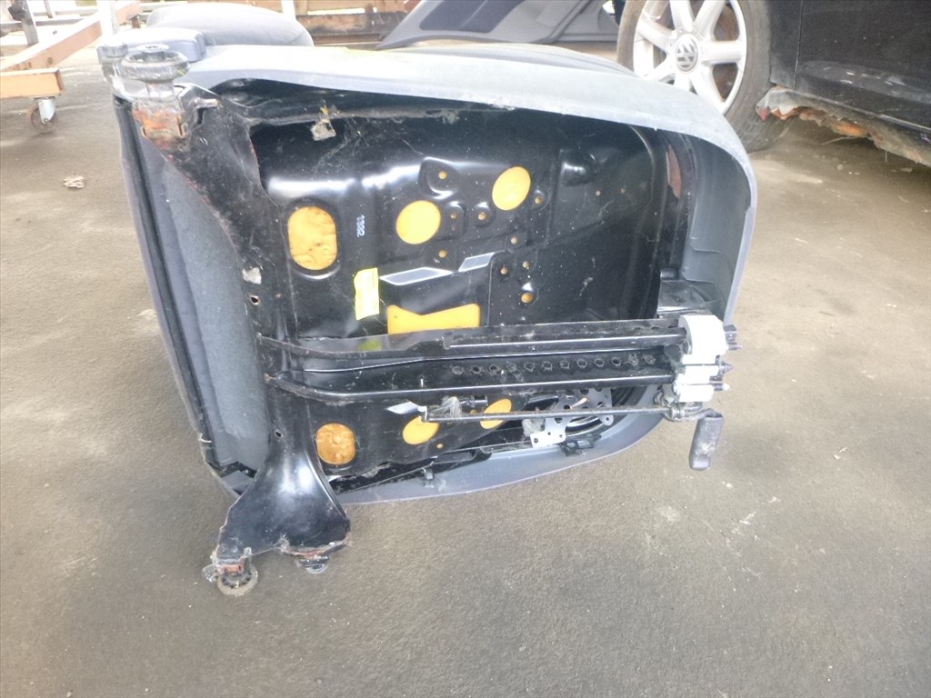 Skoda Octavia I 2000 jobb első ülés 1J4 881 106 AJ 1j4881106aj 8. kép