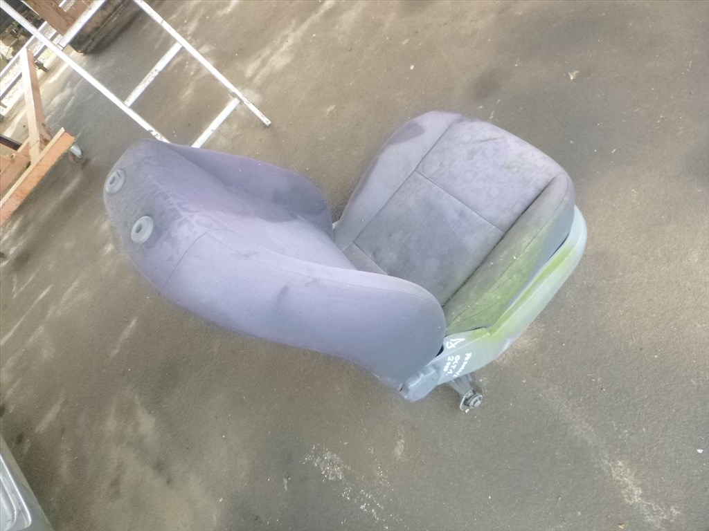 Skoda Octavia I 2000 jobb első ülés 1J4 881 106 AJ 1j4881106aj 4. kép