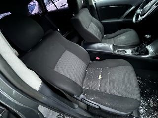 TOYOTA AVENSIS Kombi (ZRT27, ADT27) Kürt 23. kép
