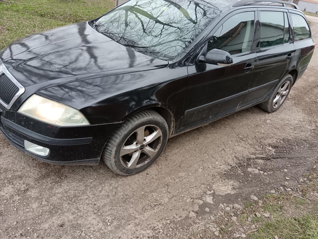 Skoda Octavia II Első lökhárító eladó  1. kép