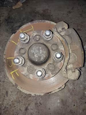 Hyundai H1 96-05 Bal Első Csonkállvány Kerékaggyal + Féknyereg