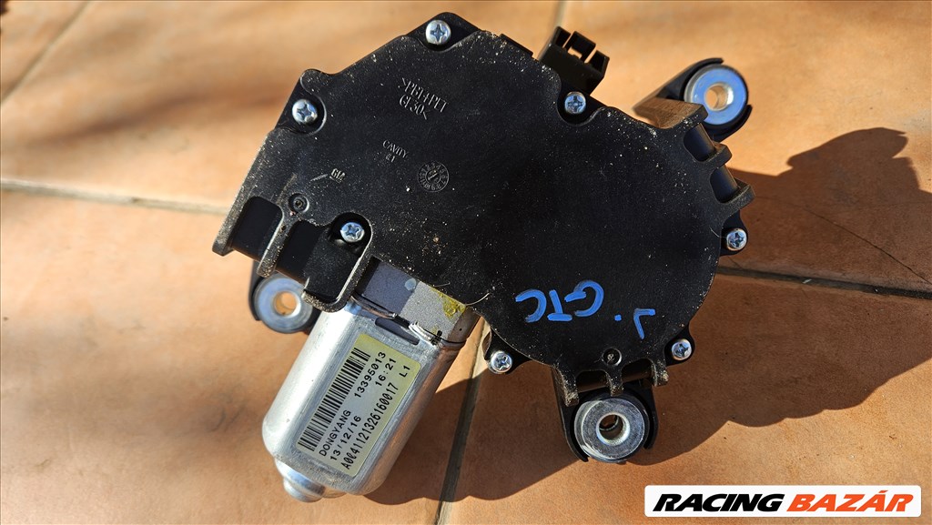 Opel Astra J GTC Hátsó ablaktörlő motor  13395013 2. kép