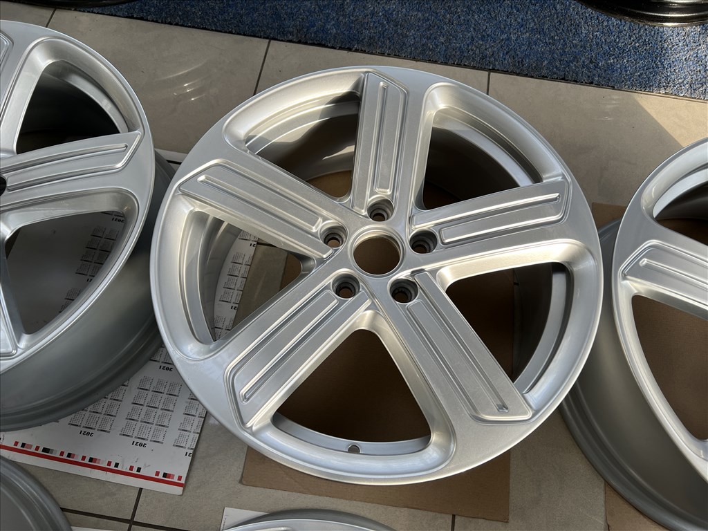 (1824) Volkswagen 18 gyári alufelni felni, 5x112, VW Golf Caddy Touran 7. kép
