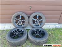 Fekete 16" Borbet alufelni, rajta 215/65 Toyo négyévszakos terep (A/T) gumival