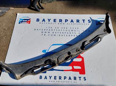 BMW E90 E91 sedan touring szélvédő alatti mûanyag levélrács