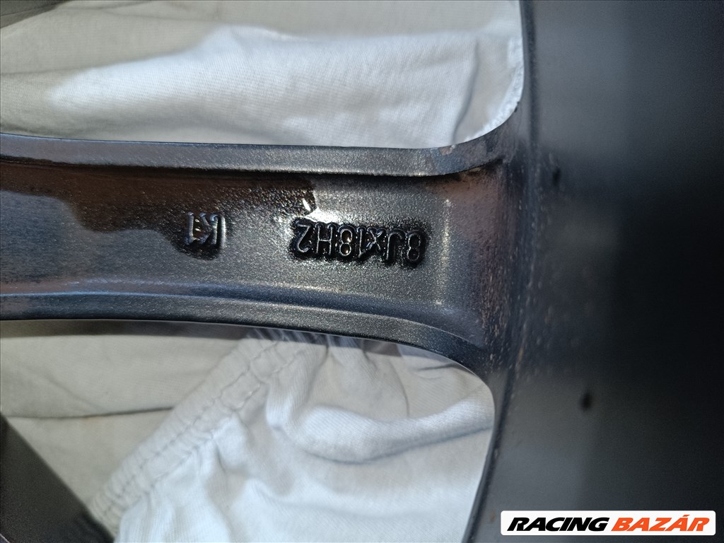  5x114.3 lyukosztású 8JJ 18" újszerű Borbet alufelni 4. kép