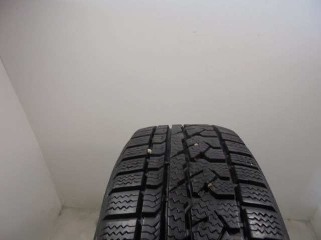 Kumho Izen RV Asymmetric 215/60 R17  1. kép