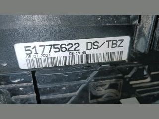 Fiat Grande Punto Biztosítéktábla Motortér *130455* 51775622ds-tbz 3. kép
