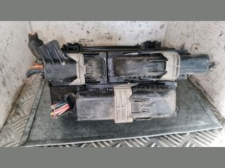 Fiat Grande Punto Biztosítéktábla Motortér *130455* 51775622ds-tbz 4. kép