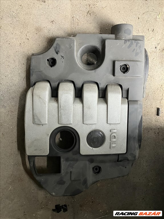 Skoda Superb I motorburkolat  1. kép