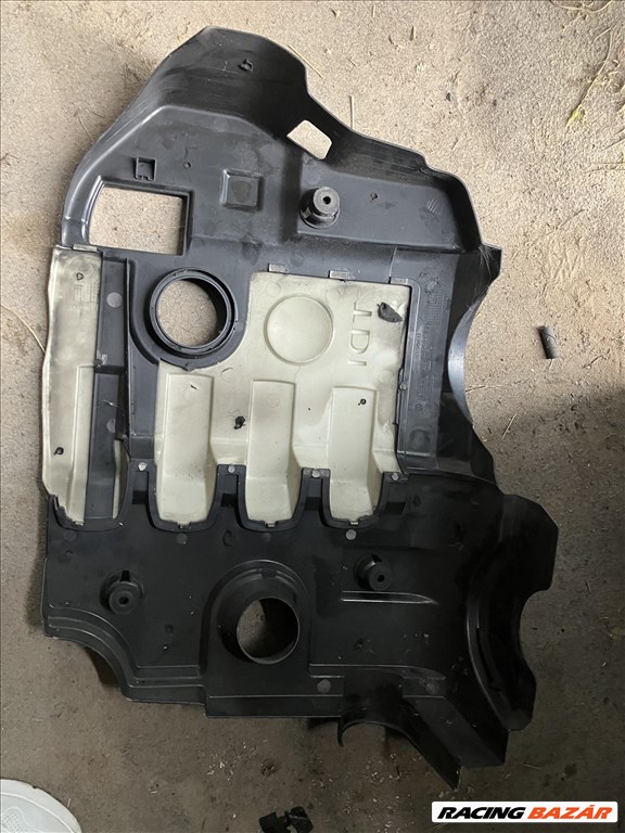 Skoda Superb I motorburkolat  2. kép