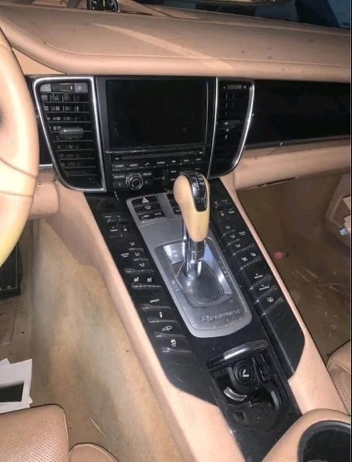 Porsche Panamera 970 Facelift 3,0 E-Hybrid 2015  bontott alkatrészei 7. kép