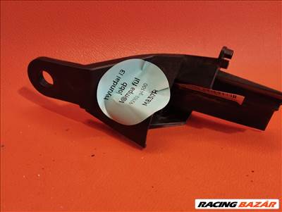 Hyundai I30 jobb lámpa javító fül 92102-G4100 (M.8.317R)