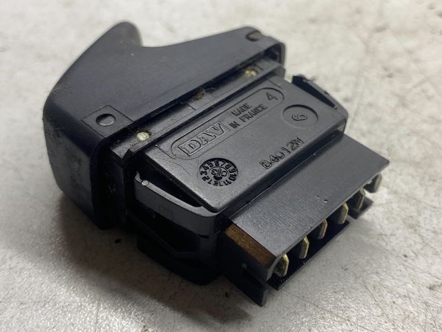 RENAULT THALIA Jobb első Ablakemelő Kapcsoló 7. kép