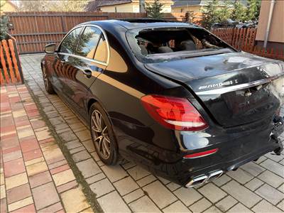 Mercedes E 63 AMG bontott alkatrészei