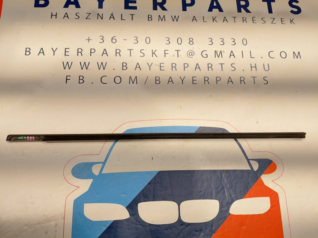 BMW E87 új gyári bal elsõ matt fekete shadowline vízlehúzó gumitömítés díszléc 2. kép
