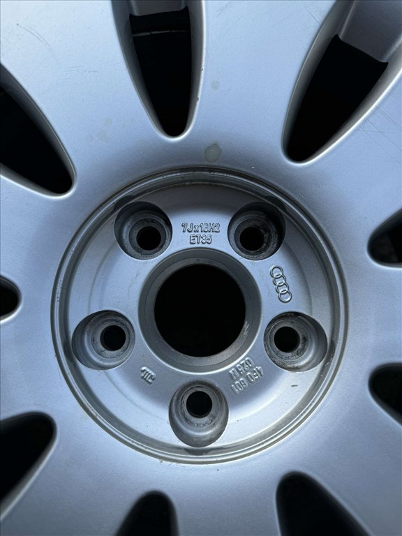AUDI gyári alufelni garnitúra nyári gumival (5x112) 7x16 ET35 2. kép