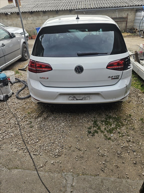 Volkswagen Golf VII (A7 Typ 5G) bontott alkatrészei crlb motor pgs váltó  7. kép