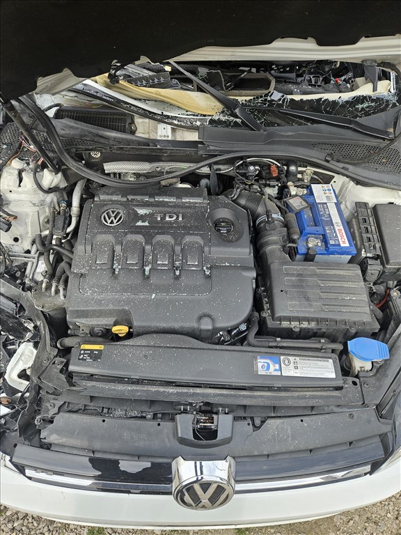 Volkswagen Golf VII (A7 Typ 5G) bontott alkatrészei crlb motor pgs váltó  14. kép
