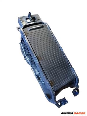 Ford Focus Mk3 pohártartó 