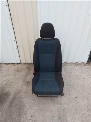 Toyota Yaris (XP130/XP150) Bal első ülés 3416