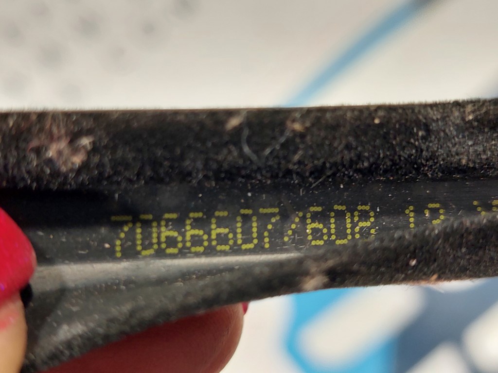 BMW E87 új gyári bal hátsó matt fekete shadowline vízlehúzó gumitömítés díszléc 3. kép