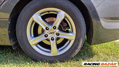  5x114.3 lyukosztású 16" újszerű Aez alufelni, rajta 205/60 használt Bridgestone nyári gumi gumi 