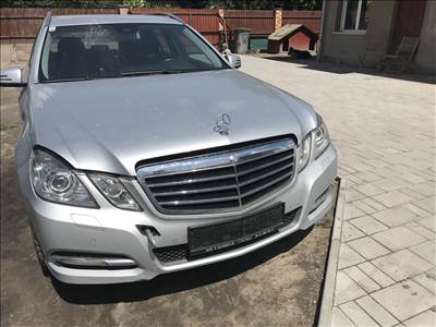Mercedes E 250 (W212) bontott alkatrészei