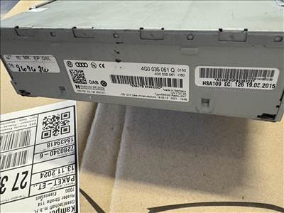 Volkswagen Touareg II rádió erősítő 