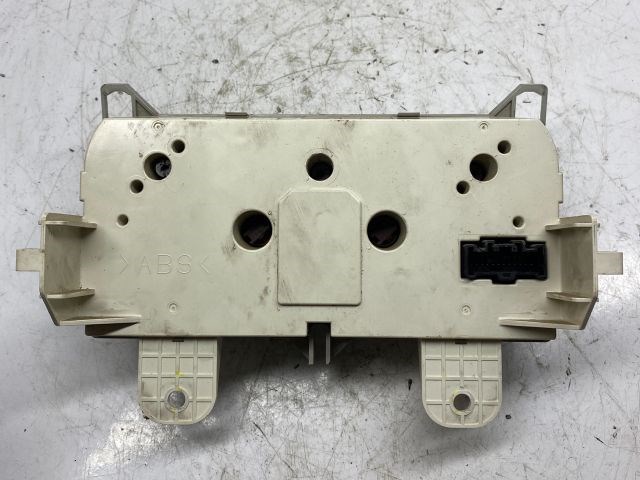 MAZDA 5 Fűtéskapcsoló (manuális klímás) 2. kép