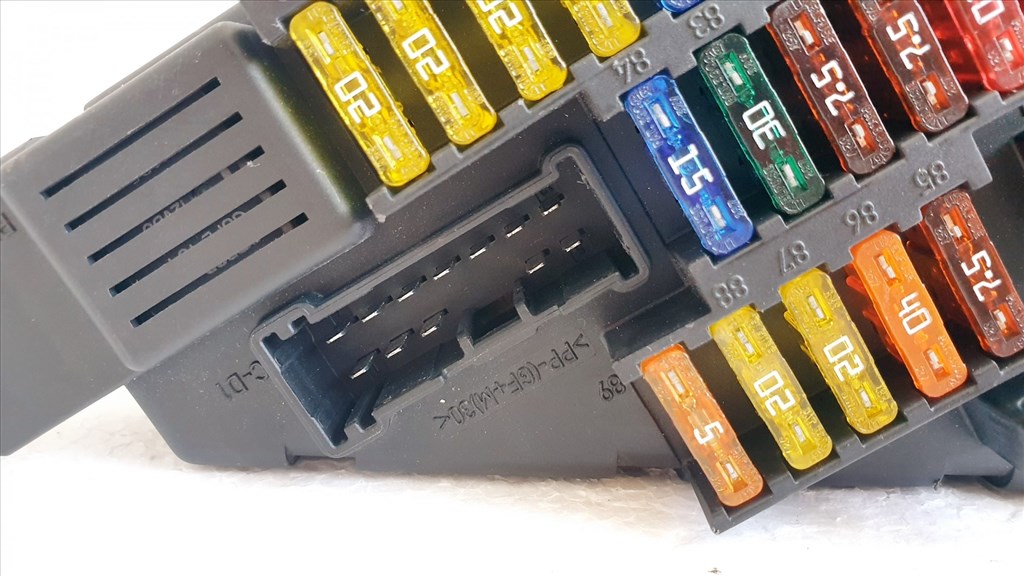 508303 Bmw 5, E61, 2009, Kombi, Biztosíték Tábla, Csomagtér, Jobb, 9138830 4. kép