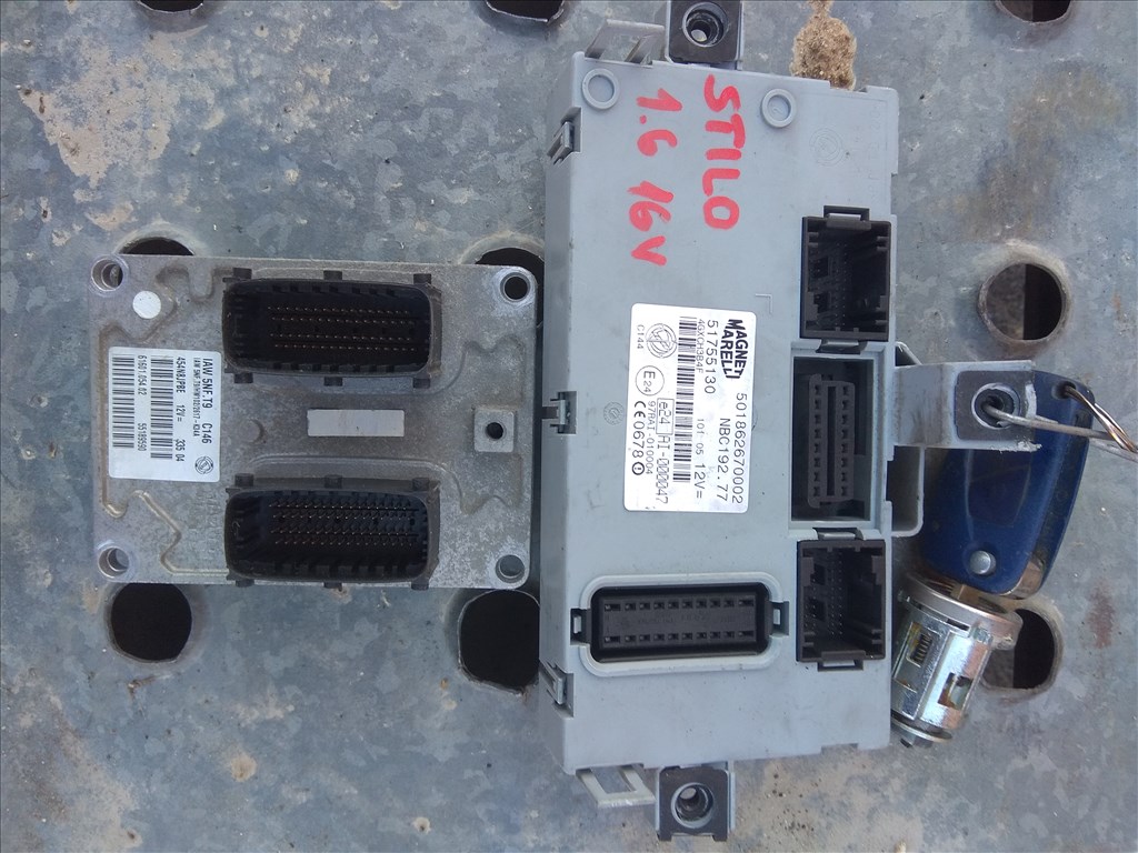 Fiat Stilo 1.6 16V, motorvezérlő, légzsák indító, trafó, óra csoport. 1. kép