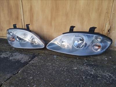 SsangYong Rodius Ssangyong Rodius gyári első fényszóró pár